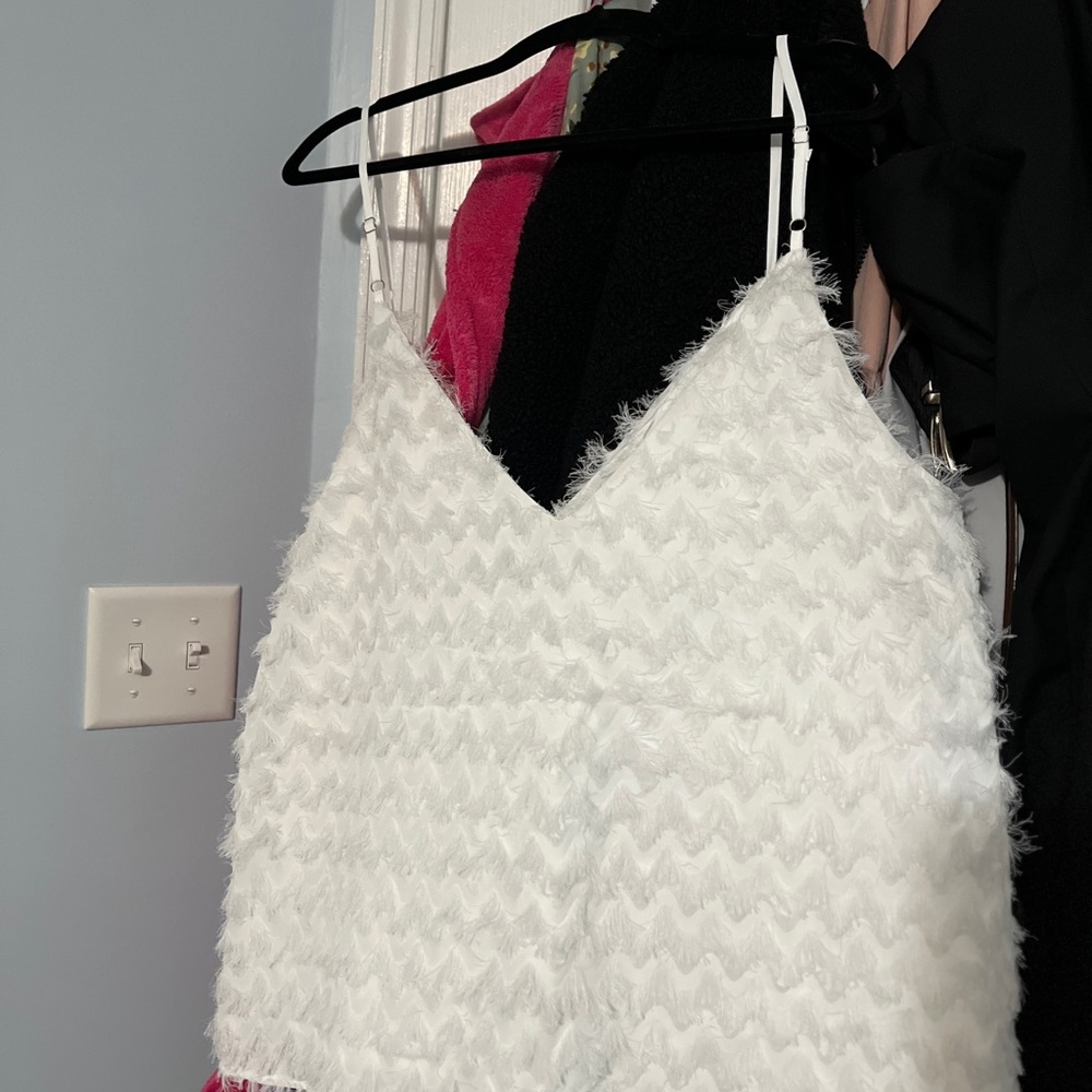 White Feather Like Tank